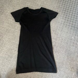 Lululemon Black Swiftly tech tee